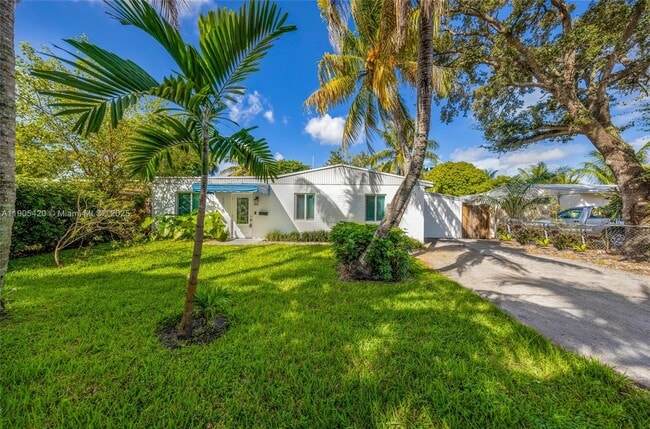 Building Photo - 2306 N 28th Ave