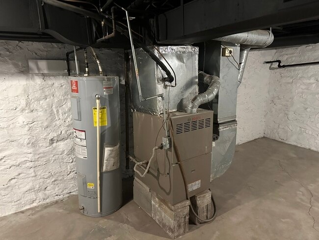 Building Photo - 5414 Brooklyn Ave