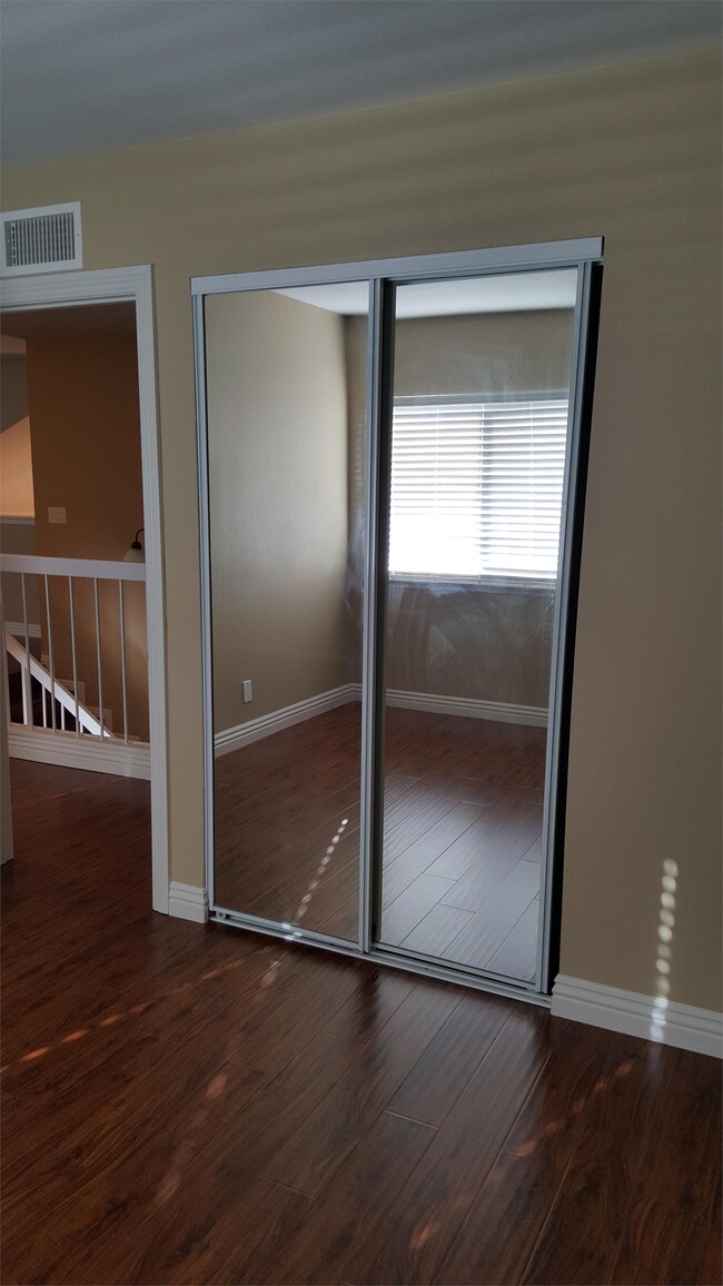 Building Photo - 2131 El Rancho Dr