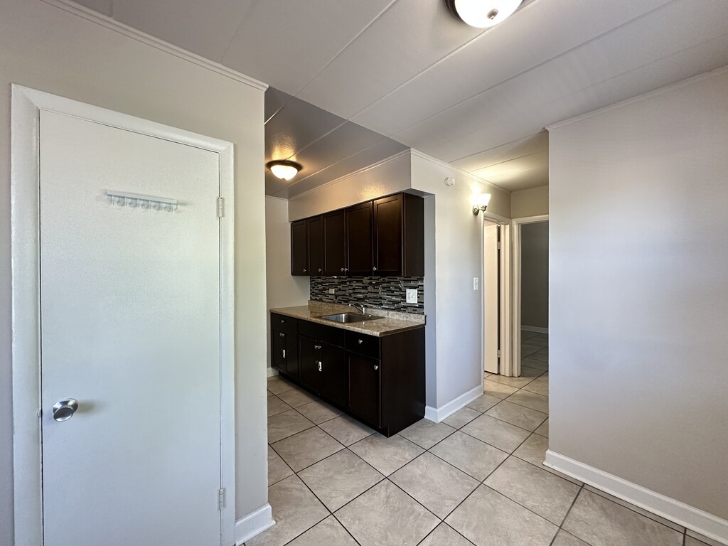 Building Photo - 3820 25th Ave