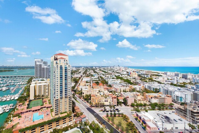 Building Photo - 1000 South Pointe Dr