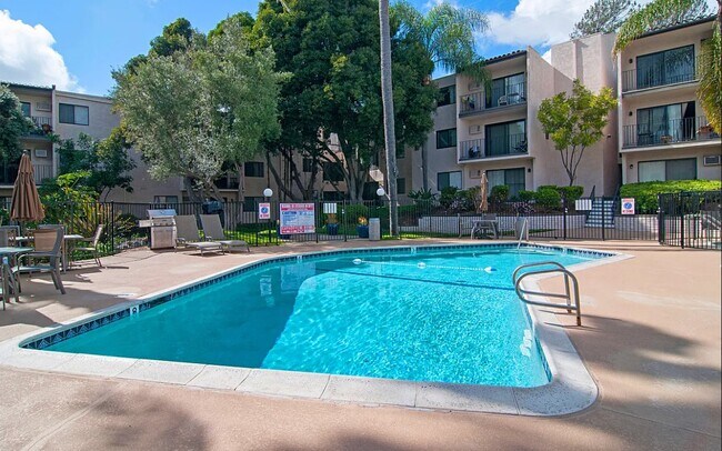 Building Photo - 6780 Friars Rd