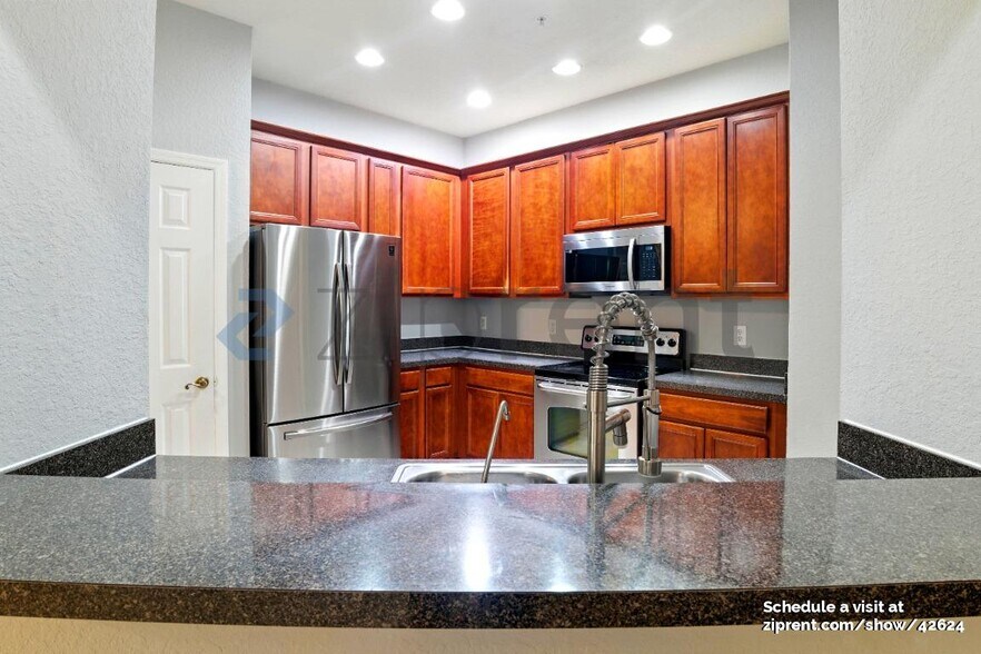 Building Photo - 3331 Whitestone Cir