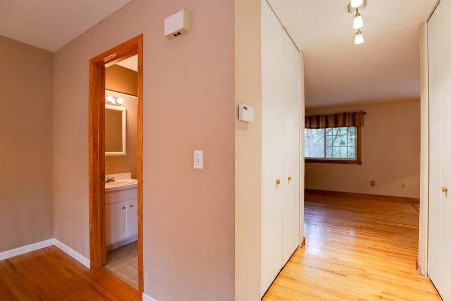 Building Photo - 12115 Drake St NW