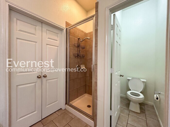 Building Photo - 709 W 35th St