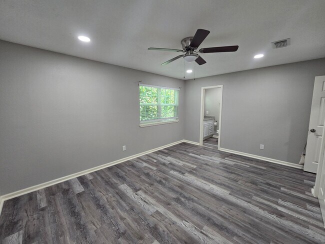 Building Photo - 205 Winter Park