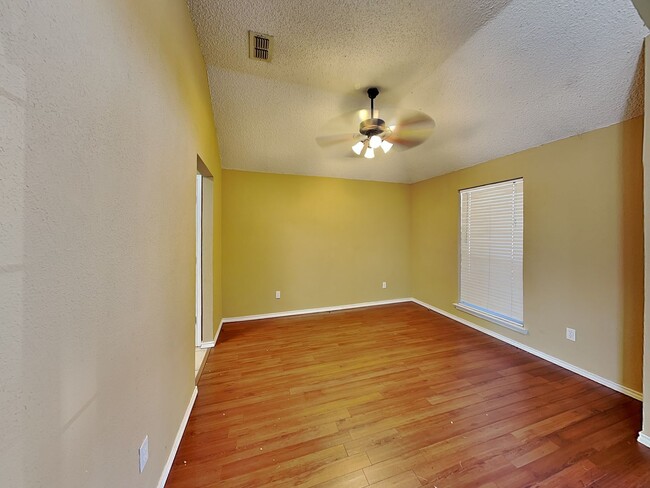 Building Photo - MOVE-IN READY NOW! Corner Lot in White Settlement ISD!
