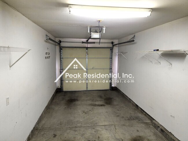Building Photo - Beautiful Newer 1bd/1ba North Natomas Cond...
