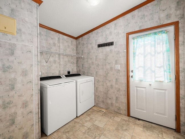 Building Photo - 13675 Woodbridge Rd