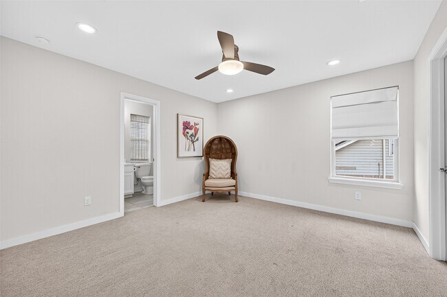 Building Photo - 26102 Lazy Waters Dr