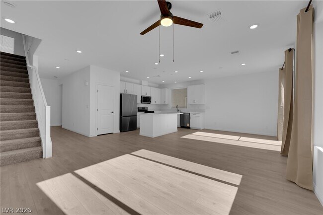 Building Photo - 10234 Restless River St