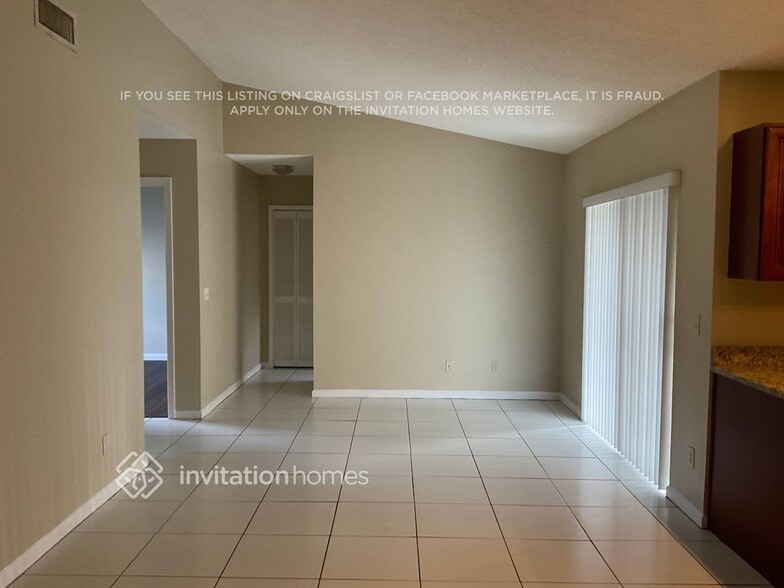 Building Photo - 162 Parkwood Dr