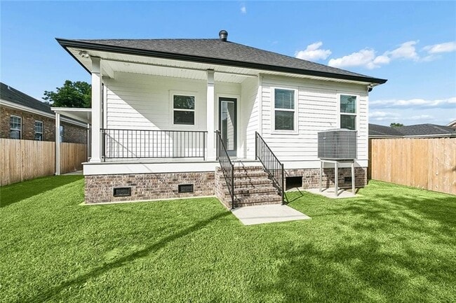 Building Photo - 8433 Colonel Dr