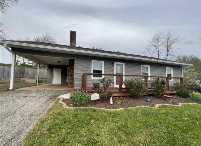 Building Photo - 420 Sunset Dr