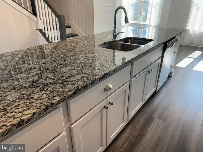 Building Photo - 417 Gillespie Dr