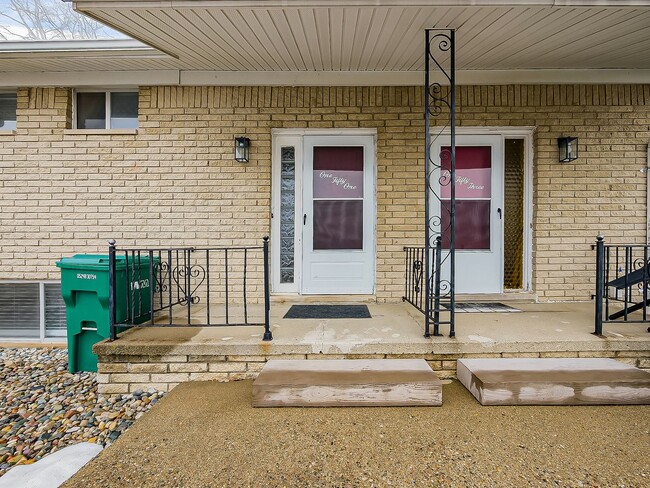 Building Photo - Easy Living in White Lake – 1 Bed with Smart Layout!