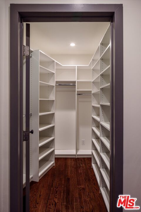 Building Photo - 2051 Kenilworth Ave