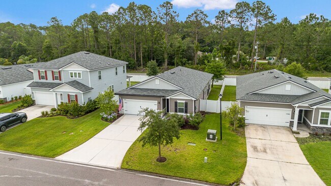 Building Photo - Serenity in Green Cove Springs!