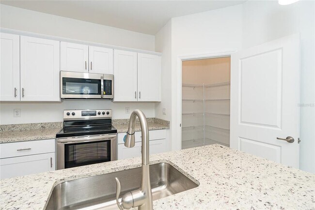 Building Photo - 1745 Saddlewood Cir