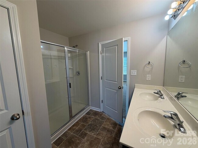 Building Photo - 4265 Long Arrow Dr