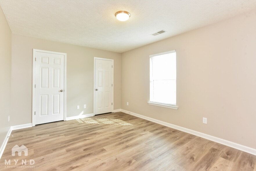 Building Photo - 721 Wildwood Dr