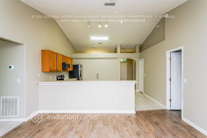 Building Photo - 2759 Kingsdale Dr