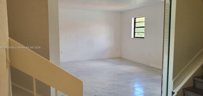 Building Photo - 5100 W 12th Ln