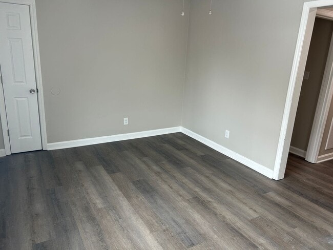 Building Photo - 2326 Waterbury St