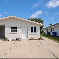 Building Photo - 3115 2nd St