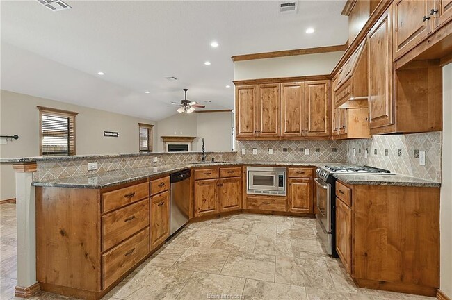 Building Photo - 4016 Rocky Vista Dr