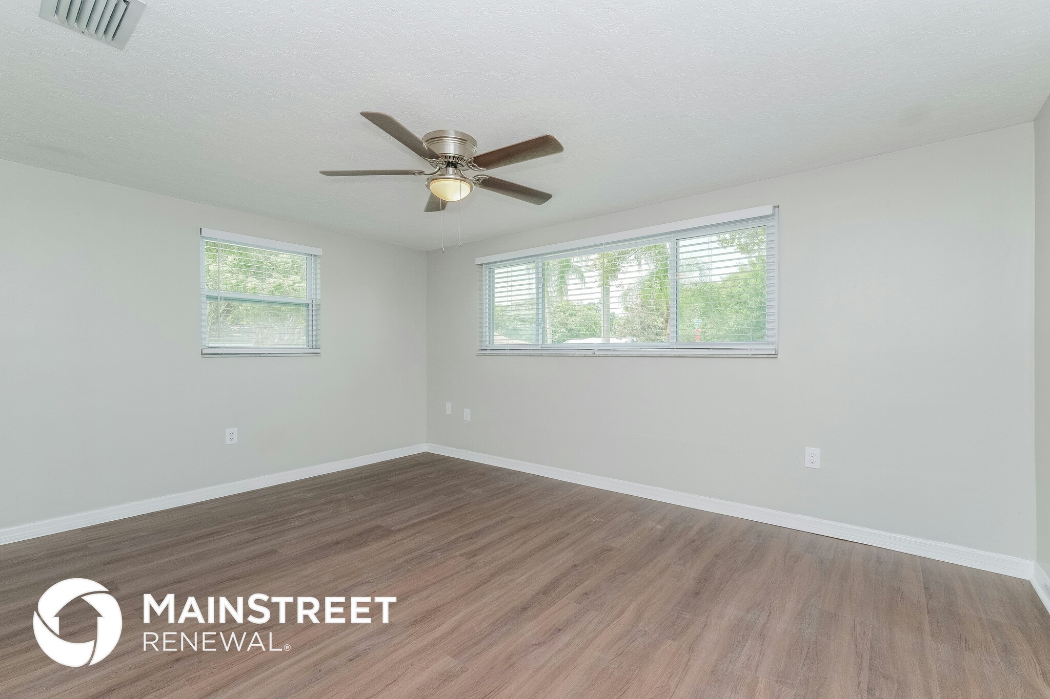 Building Photo - 5700 Thrush Dr