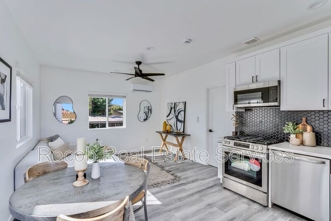 Primary Photo - 4506 Moraga Ave