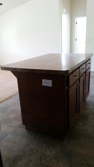 Island - 267 Copper Crest Dr