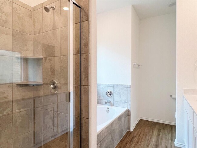 Building Photo - 5621 Bellissima Way