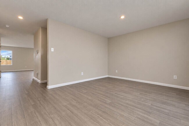 Building Photo - 68 Rd 51026