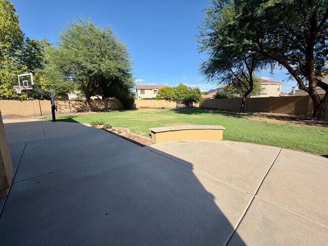 Building Photo - Spacious 6-bedroom, 2.5-bathroom home in Chandler, Welcome to the family friendly community of Su...