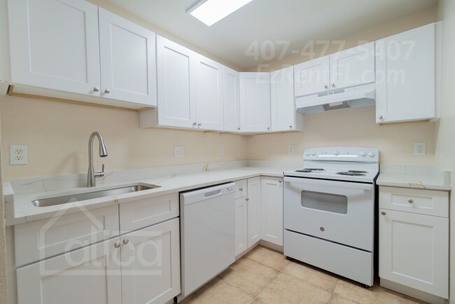 Building Photo - Newly renovated 3-bedroom, 2-bathroom home...