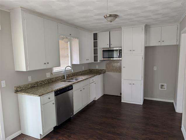 Building Photo - 336 SW Dian St