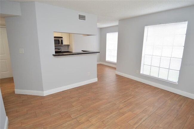 Building Photo - 8722 Mallard Reserve Dr