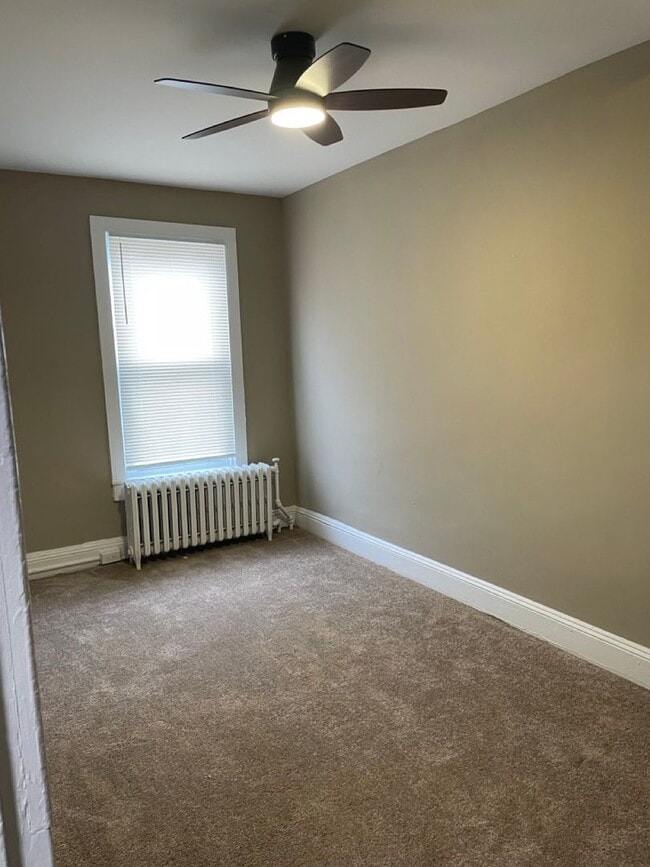 Building Photo - 719 N Milton Ave