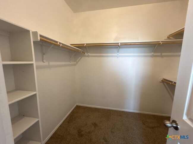 Building Photo - 9508 Raeburn Court