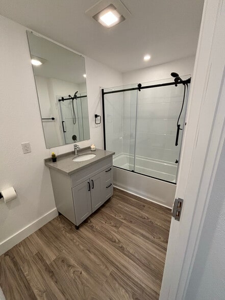 Building Photo - 23 Main St