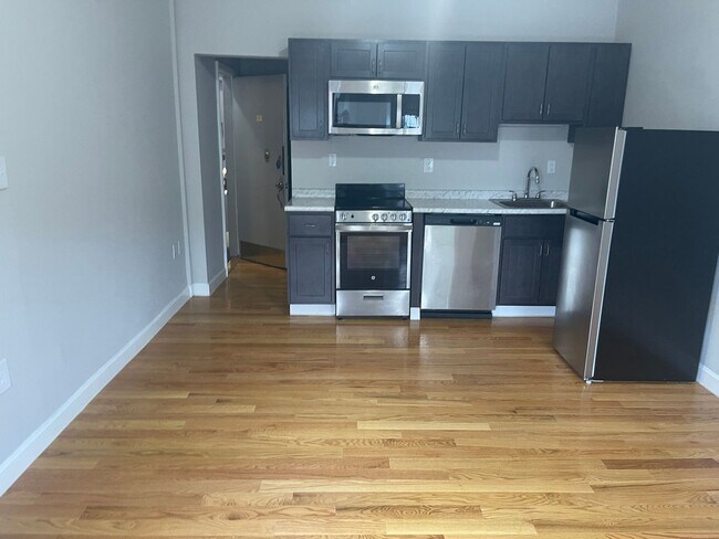 Building Photo - No Fee July Renovated Sunny Studio With Stainless kitchen Heat hw Inc No Fee Students ok.