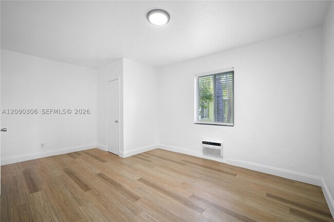 Building Photo - 272 NE 53rd St