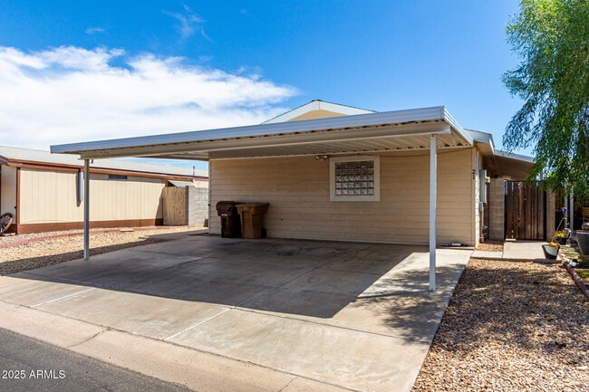 Building Photo - 8601 N 103rd Ave