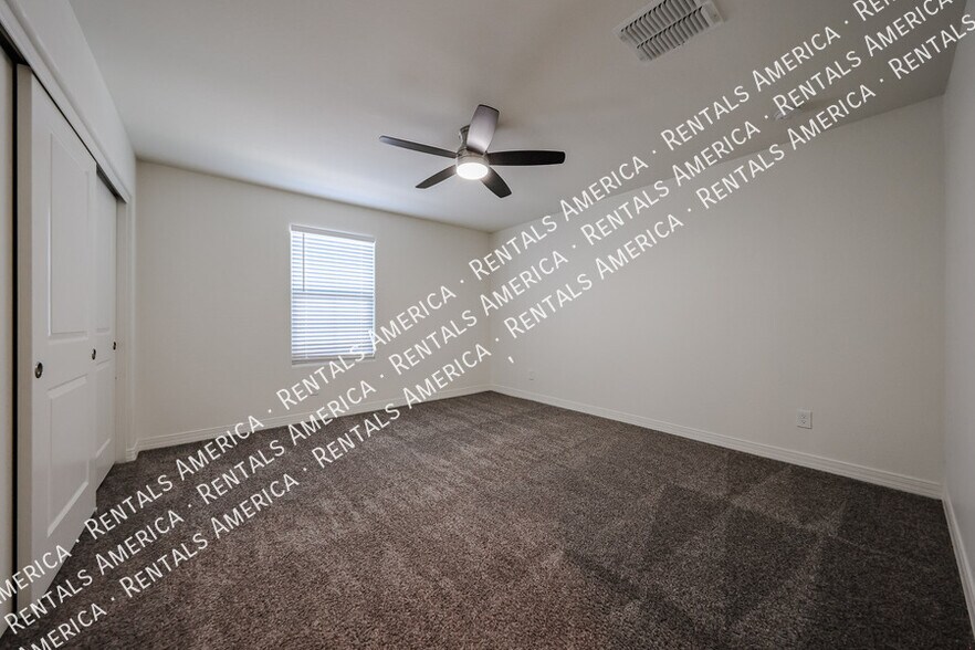 Building Photo - 17965 W Encinas Ln