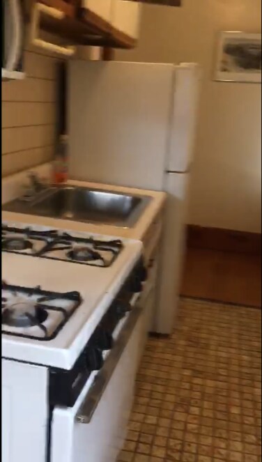 Building Photo - 56 Linden St