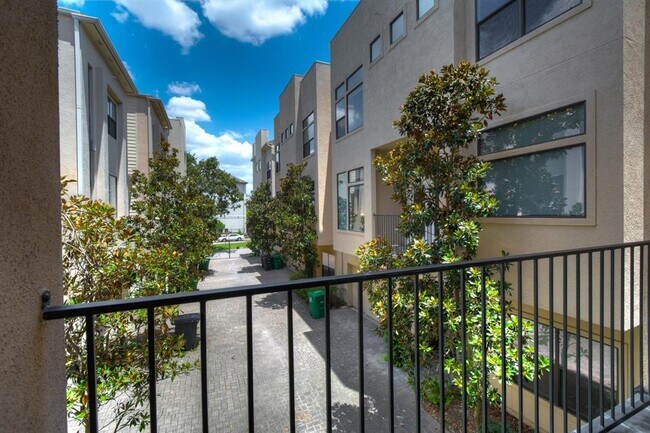 Building Photo - 6909 Staffordshire