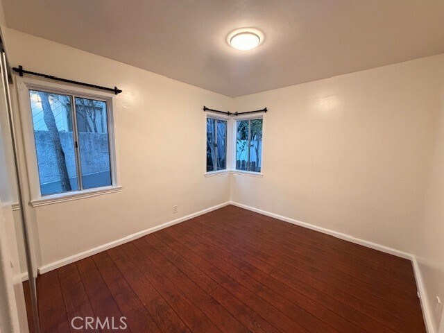 Building Photo - 1153 Justin Ave