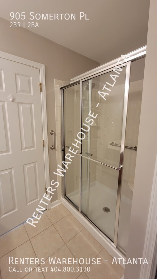 Building Photo - 905 Somerton Pl